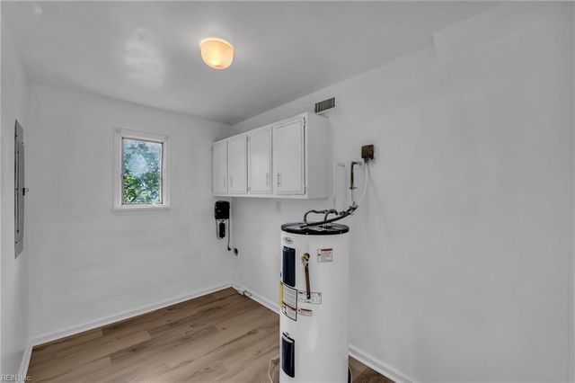 20 Ardmoor DR, Hampton, VA 23666