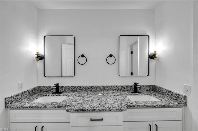 20 Ardmoor DR, Hampton, VA 23666