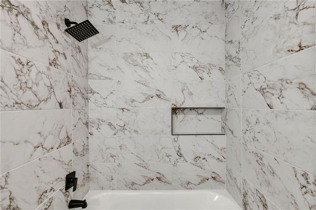 20 Ardmoor DR, Hampton, VA 23666