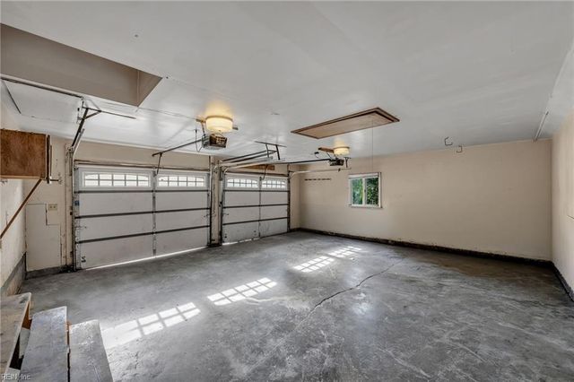 20 Ardmoor DR, Hampton, VA 23666