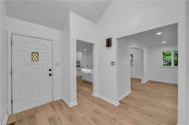 20 Ardmoor DR, Hampton, VA 23666