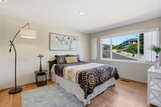 3021 Glynis Dr, Richmond, CA 94806