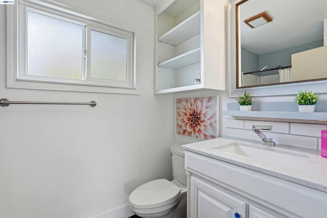 3021 Glynis Dr, Richmond, CA 94806