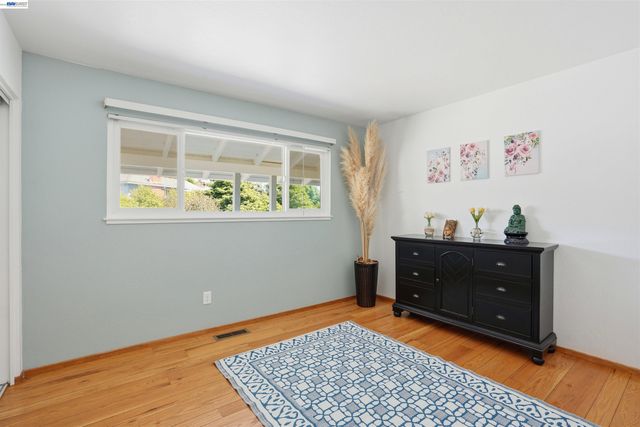3021 Glynis Dr, Richmond, CA 94806