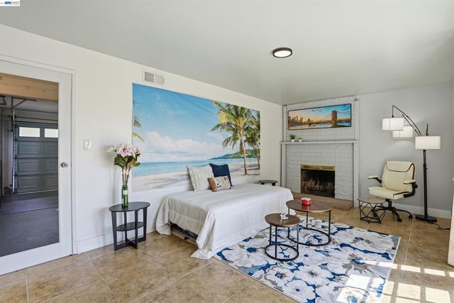 3021 Glynis Dr, Richmond, CA 94806