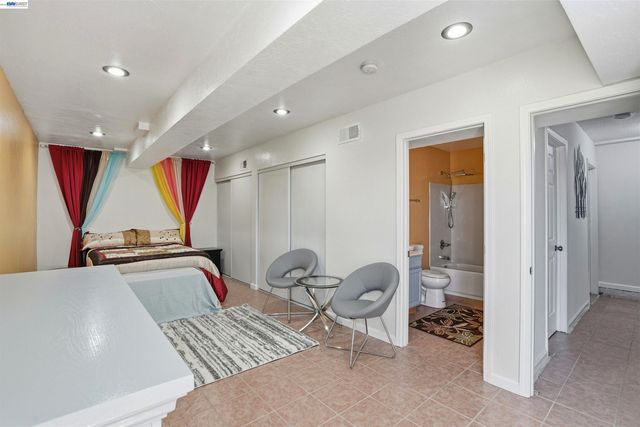 3021 Glynis Dr, Richmond, CA 94806