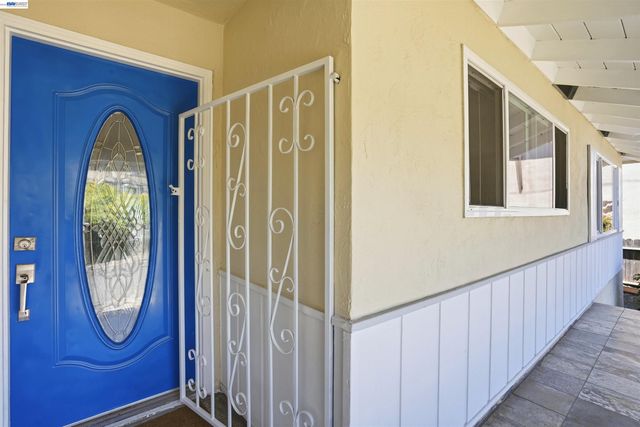 3021 Glynis Dr, Richmond, CA 94806