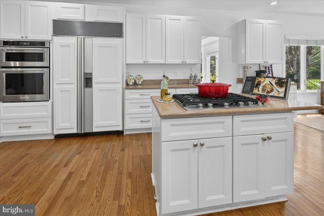 157 CHRISTOPHER DR, Princeton, NJ 08540