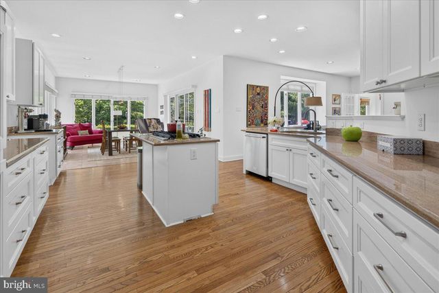 157 CHRISTOPHER DR, Princeton, NJ 08540