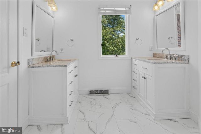 157 CHRISTOPHER DR, Princeton, NJ 08540
