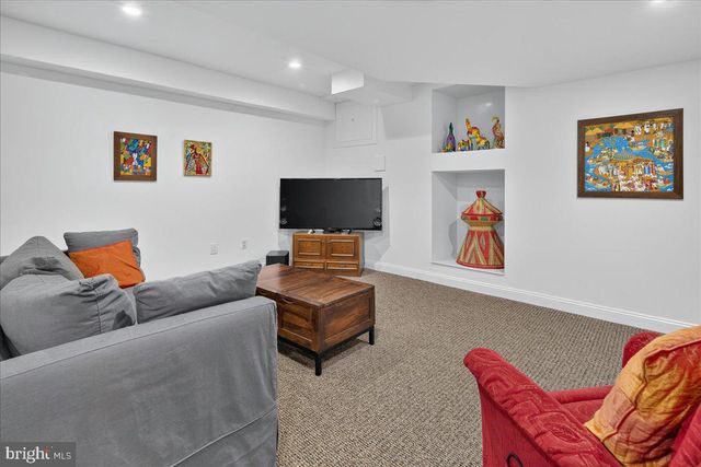 157 CHRISTOPHER DR, Princeton, NJ 08540