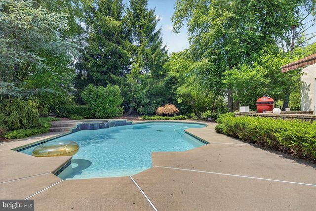 157 CHRISTOPHER DR, Princeton, NJ 08540