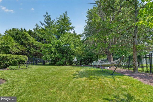 157 CHRISTOPHER DR, Princeton, NJ 08540