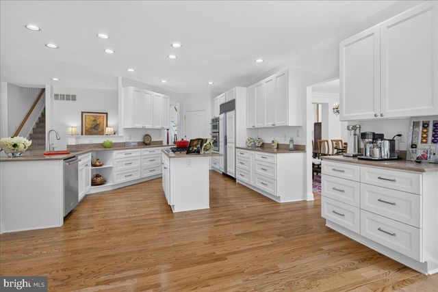 157 CHRISTOPHER DR, Princeton, NJ 08540
