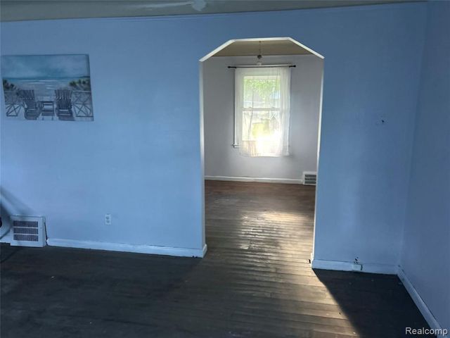 12641 Kelly Road, Detroit, MI 48224