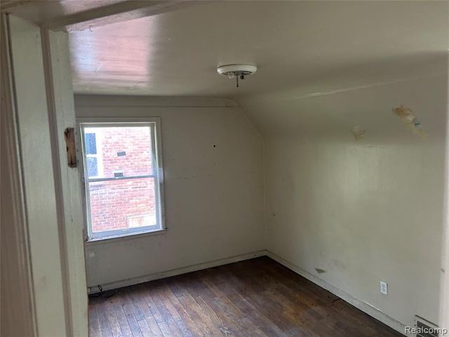 12641 Kelly Road, Detroit, MI 48224