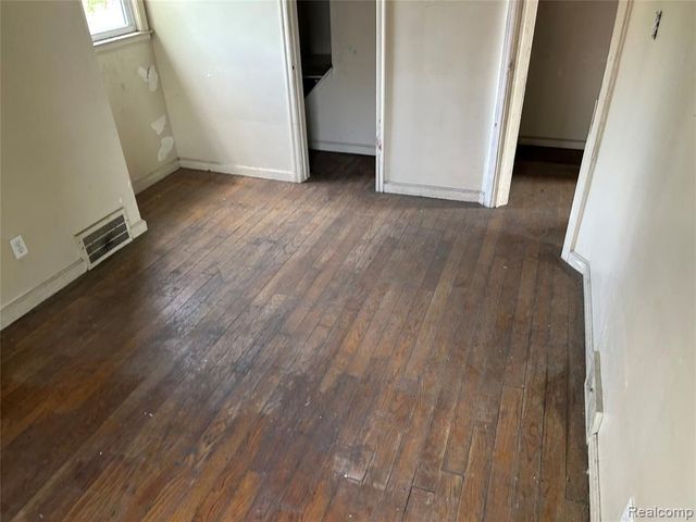 12641 Kelly Road, Detroit, MI 48224