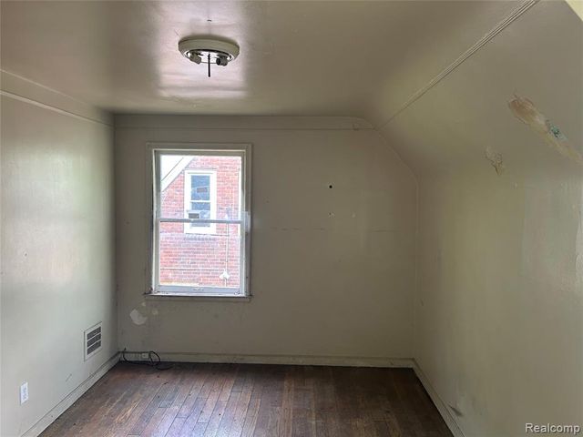 12641 Kelly Road, Detroit, MI 48224