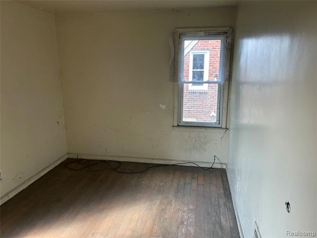 12641 Kelly Road, Detroit, MI 48224
