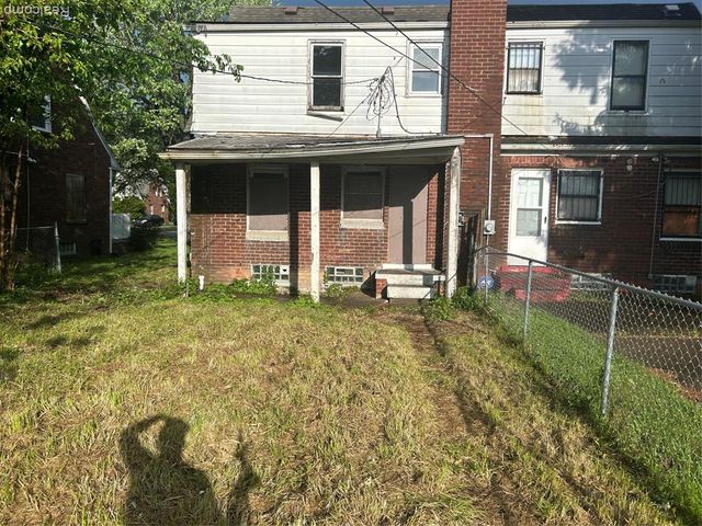 12641 Kelly Road, Detroit, MI 48224