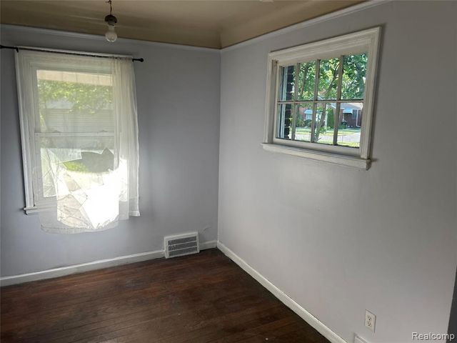 12641 Kelly Road, Detroit, MI 48224