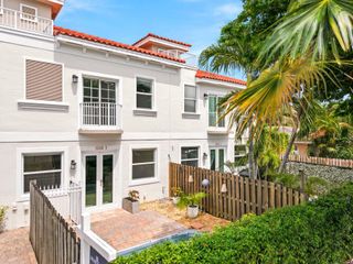 1224 NE 18th Avenue 1, Fort Lauderdale, FL 33304