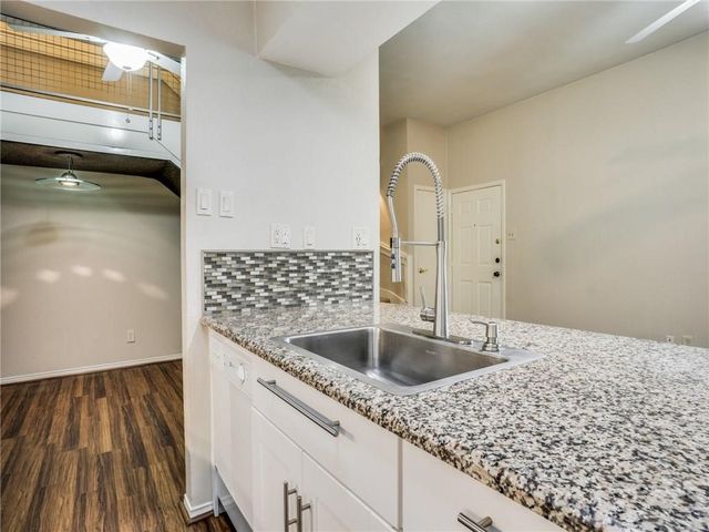 2923 Shelby Avenue, Dallas, TX 75219