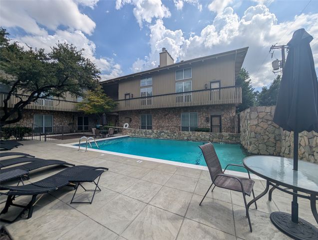 2923 Shelby Avenue, Dallas, TX 75219