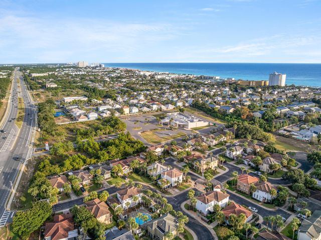 4791 E Trovare, Destin, FL 32541