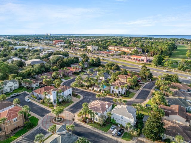 4791 E Trovare, Destin, FL 32541