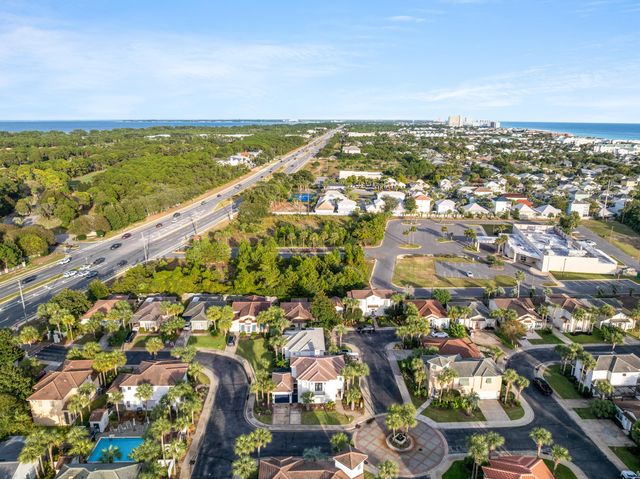 4791 E Trovare, Destin, FL 32541