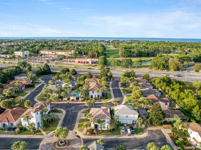 4791 E Trovare, Destin, FL 32541