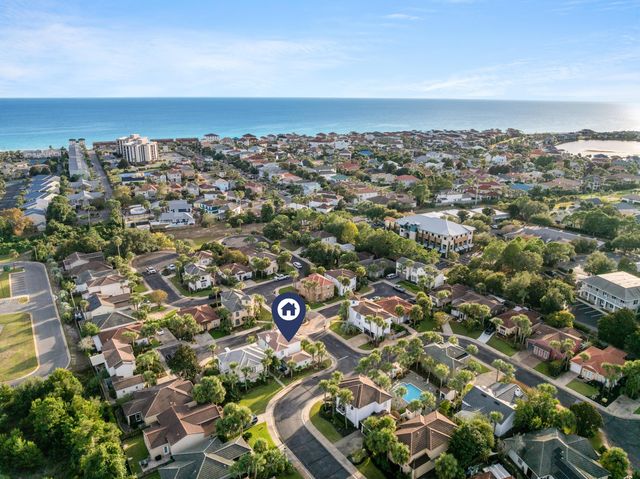 4791 E Trovare, Destin, FL 32541