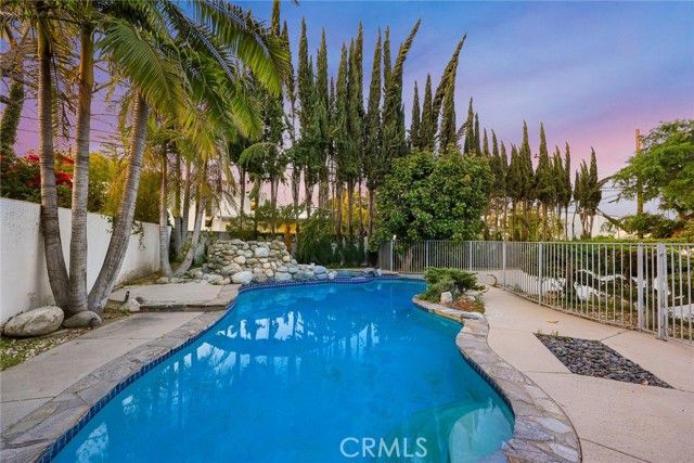 515 W Le Roy Avenue, Arcadia, CA 91007