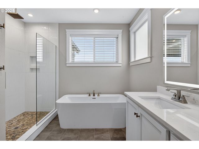 18205 Ne 81ST St, Vancouver, WA 98682