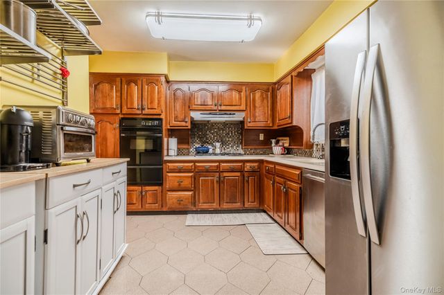 160-11 24th Avenue, Whitestone, NY 11357