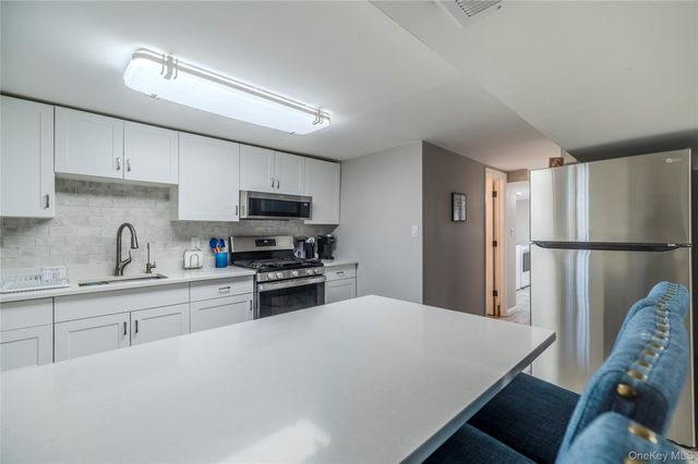 160-11 24th Avenue, Whitestone, NY 11357