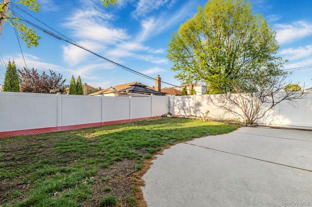 160-11 24th Avenue, Whitestone, NY 11357