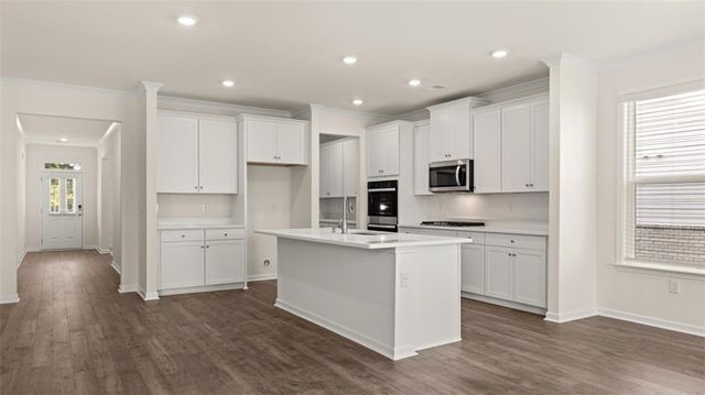 1907 Endress Circle, Hampton, GA 30228