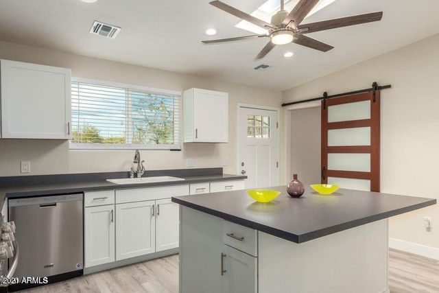 814 S 1st Avenue, Phoenix, AZ 85003