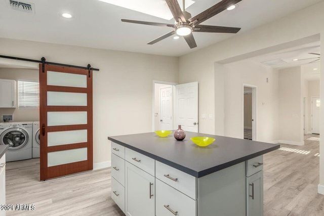 814 S 1st Avenue, Phoenix, AZ 85003