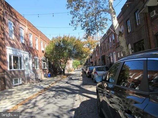 2444 S LAMBERT ST, Philadelphia, PA 19145