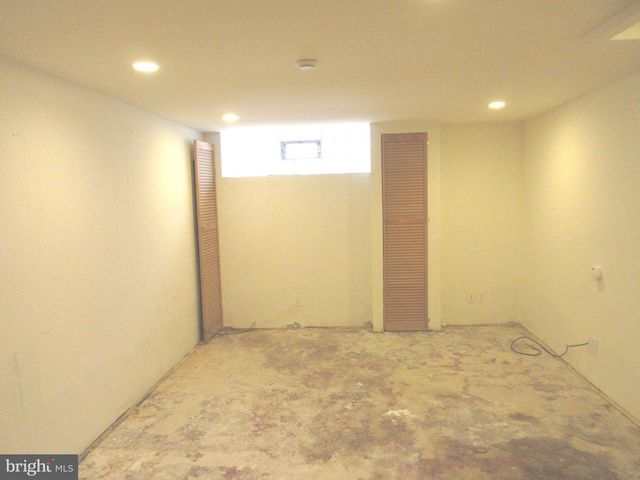 2444 S LAMBERT ST, Philadelphia, PA 19145