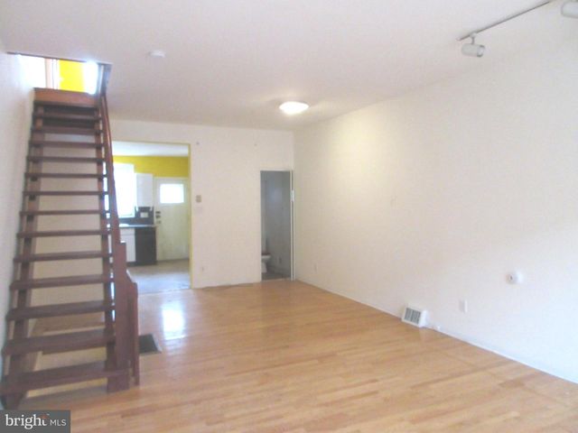 2444 S LAMBERT ST, Philadelphia, PA 19145