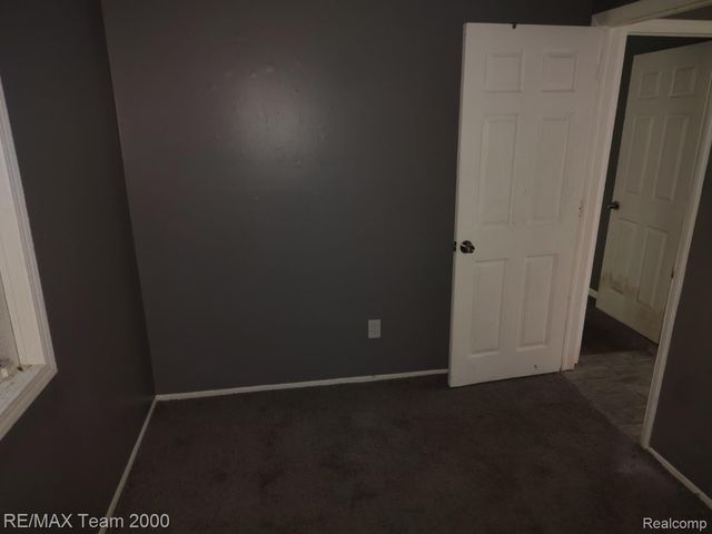 32 N Merrimac Street, Pontiac, MI 48340