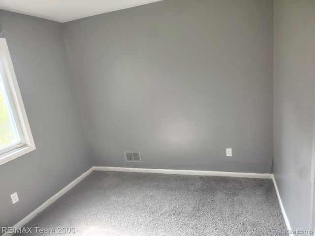 32 N Merrimac Street, Pontiac, MI 48340