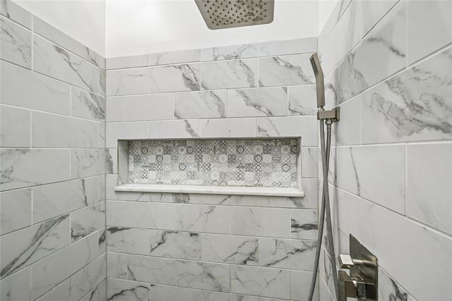 1704 Lynncrest Drive, Coralville, IA 52214