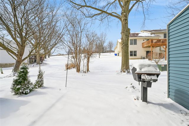 1704 Lynncrest Drive, Coralville, IA 52214