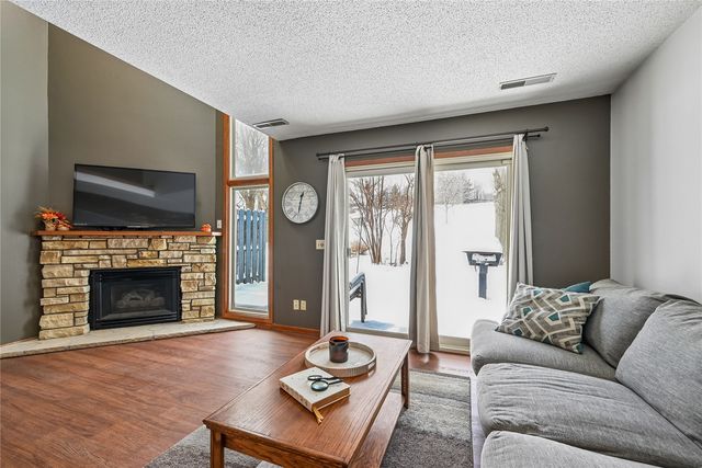 1704 Lynncrest Drive, Coralville, IA 52214