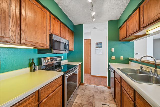 1704 Lynncrest Drive, Coralville, IA 52214